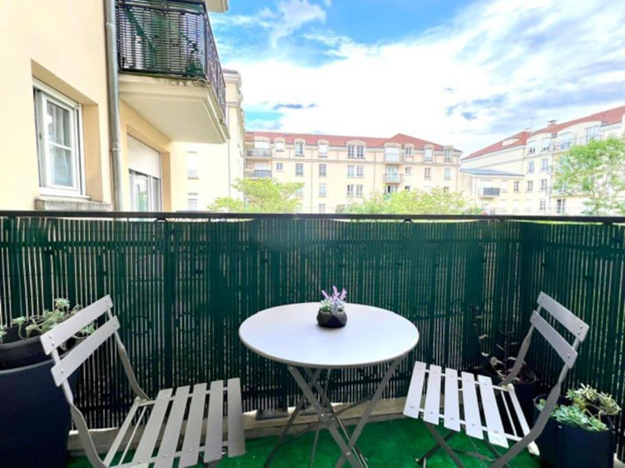 Appartement En Centre-Ville Bussy-Saint-Georges Extérieur photo