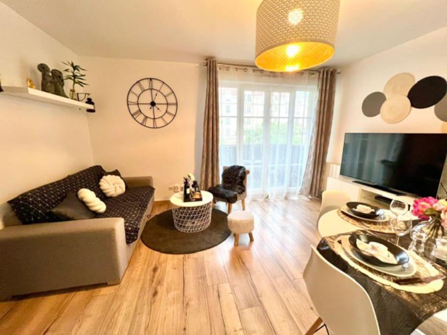Appartement En Centre-Ville Bussy-Saint-Georges Extérieur photo